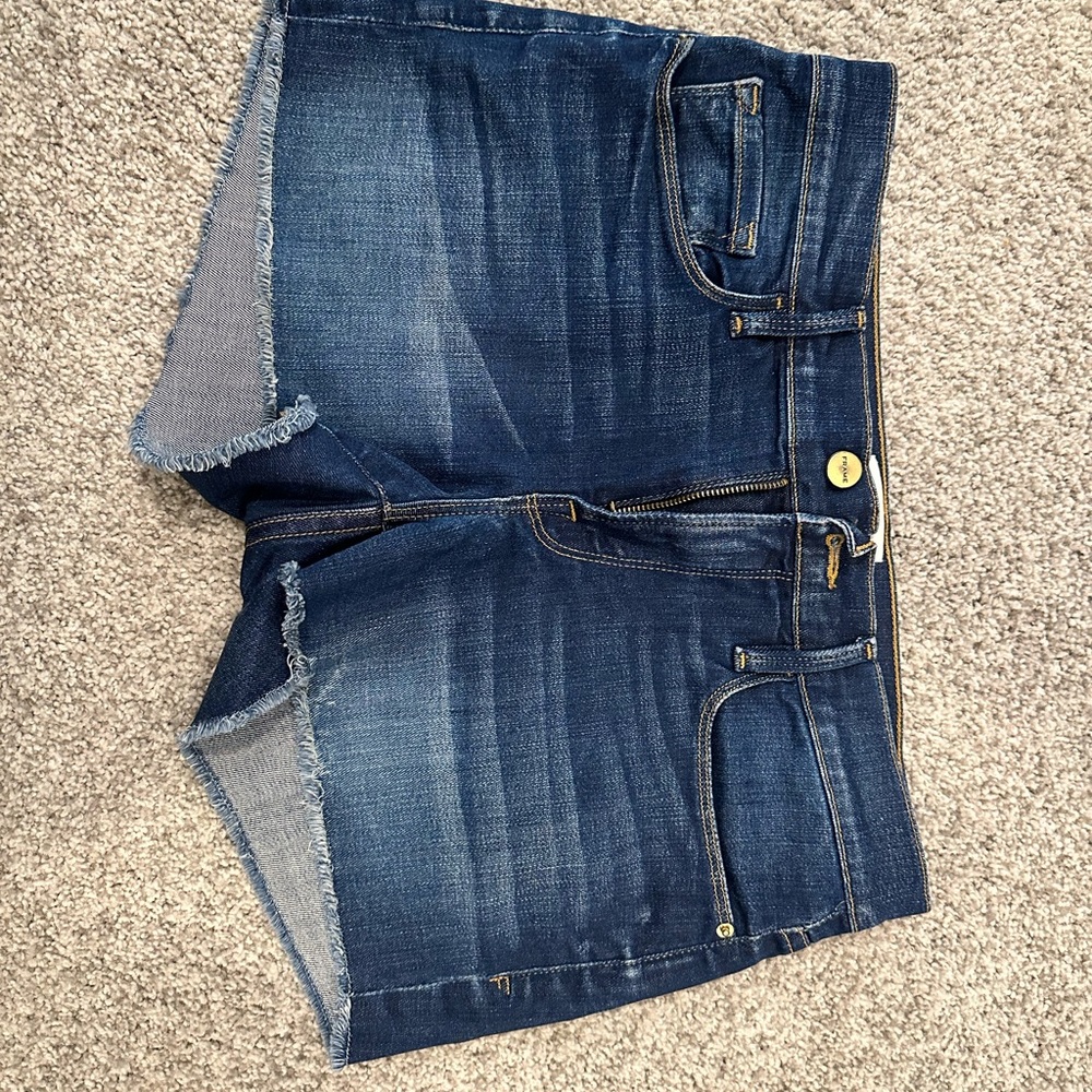 Frame Le Cutoff Denim Shorts